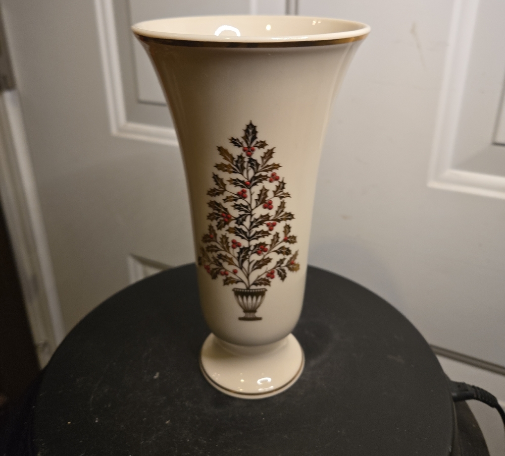 Lenox Cream Vase with Eternal Christmas Tree Holiday Design